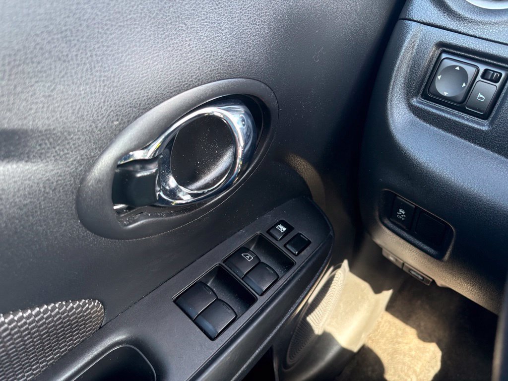 Used 2019 Nissan Versa SV FWD image 15
