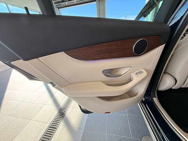 Used 2022 Mercedes-Benz GLC 300 4MATIC w/ Premium Package Lite image 37