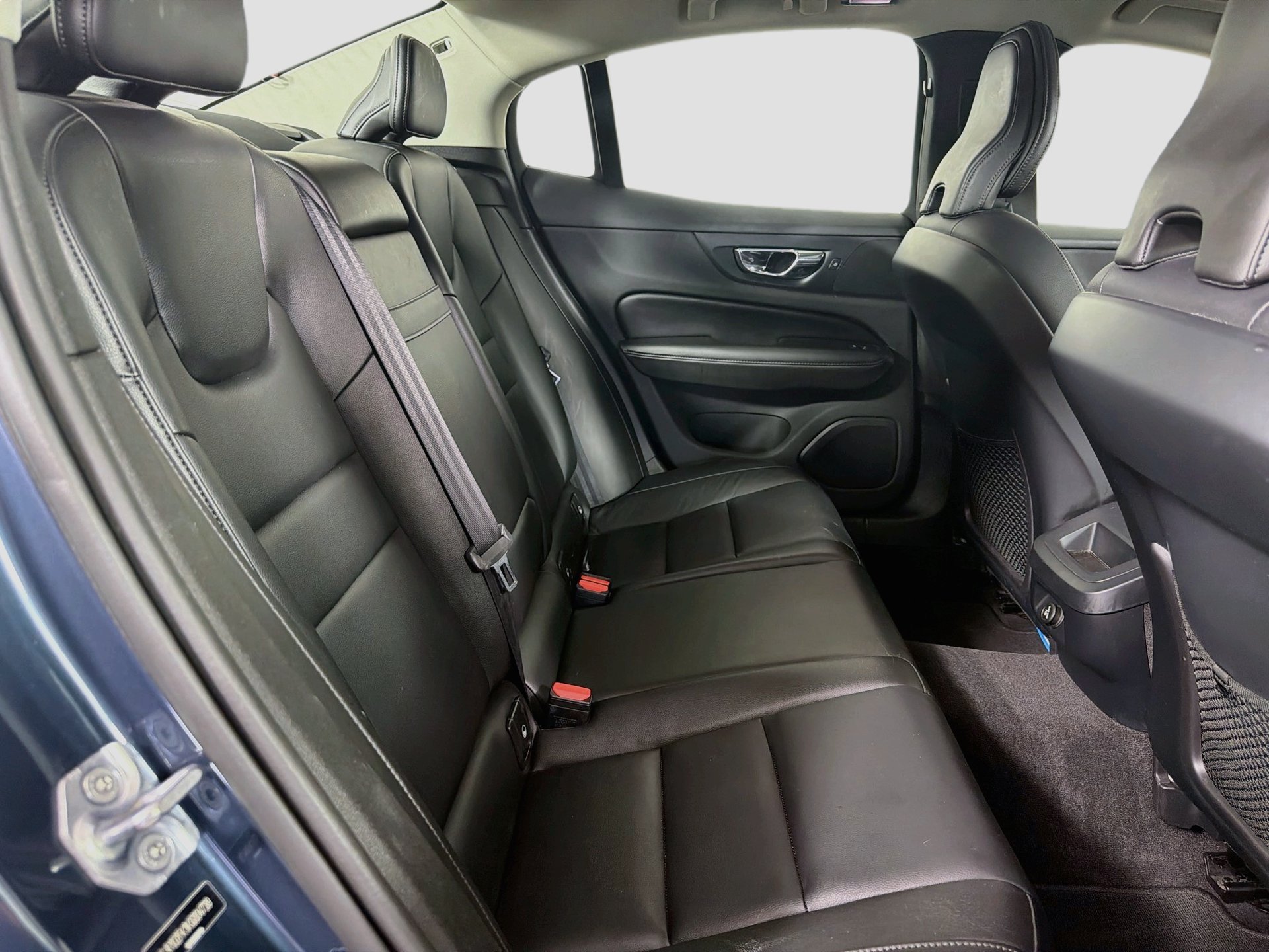 Used 2019 Volvo S60 T5 Momentum w/ Multimedia Package FWD image 27