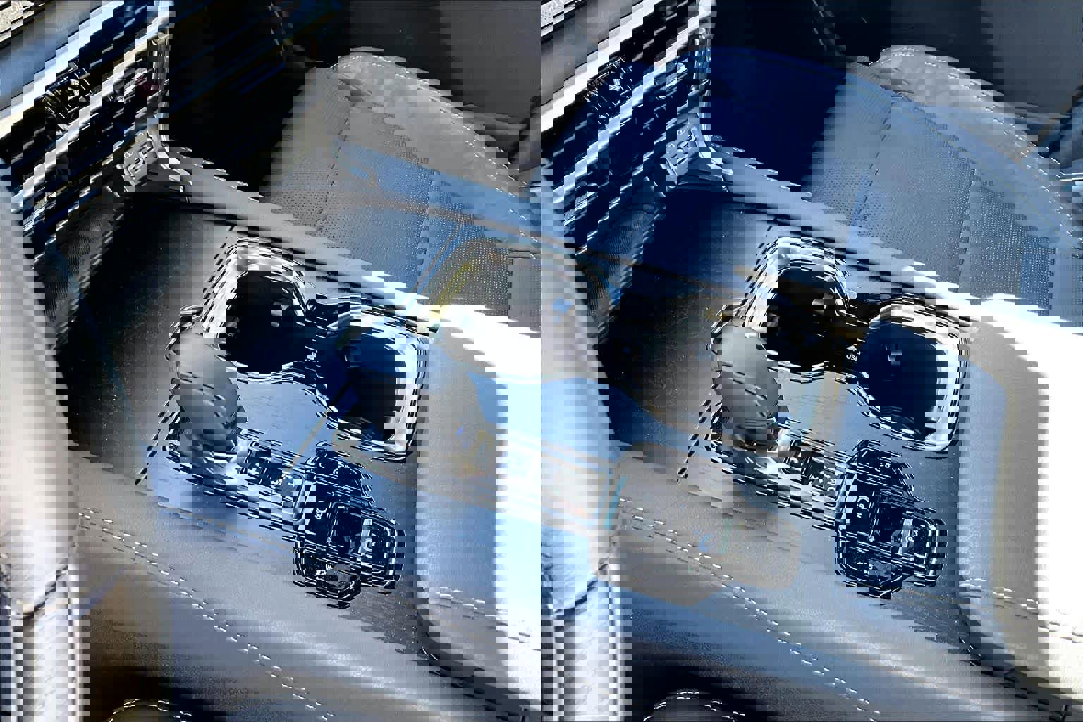 Used 2023 Lexus RX 350 Luxury w/ Cold Area Package image 17