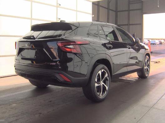 Used 2024 Chevrolet Trax RS w/ Driver Confidence Package image 2