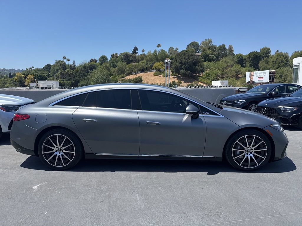 Used 2023 Mercedes-Benz EQS 580 4MATIC Sedan image 4