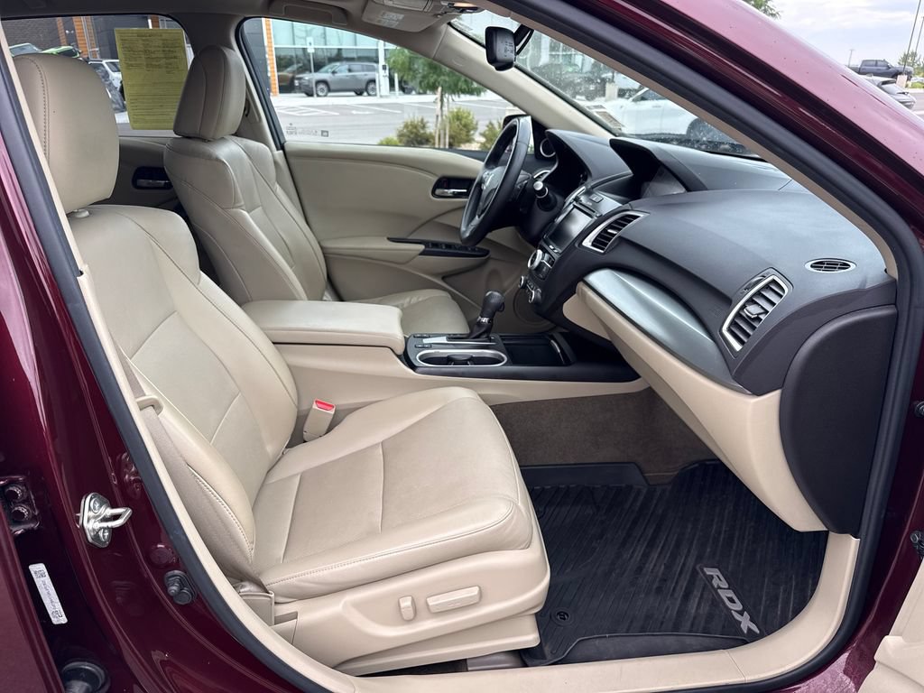 Used 2017 Acura RDX w/ Advance Package AWD/4WD image 30