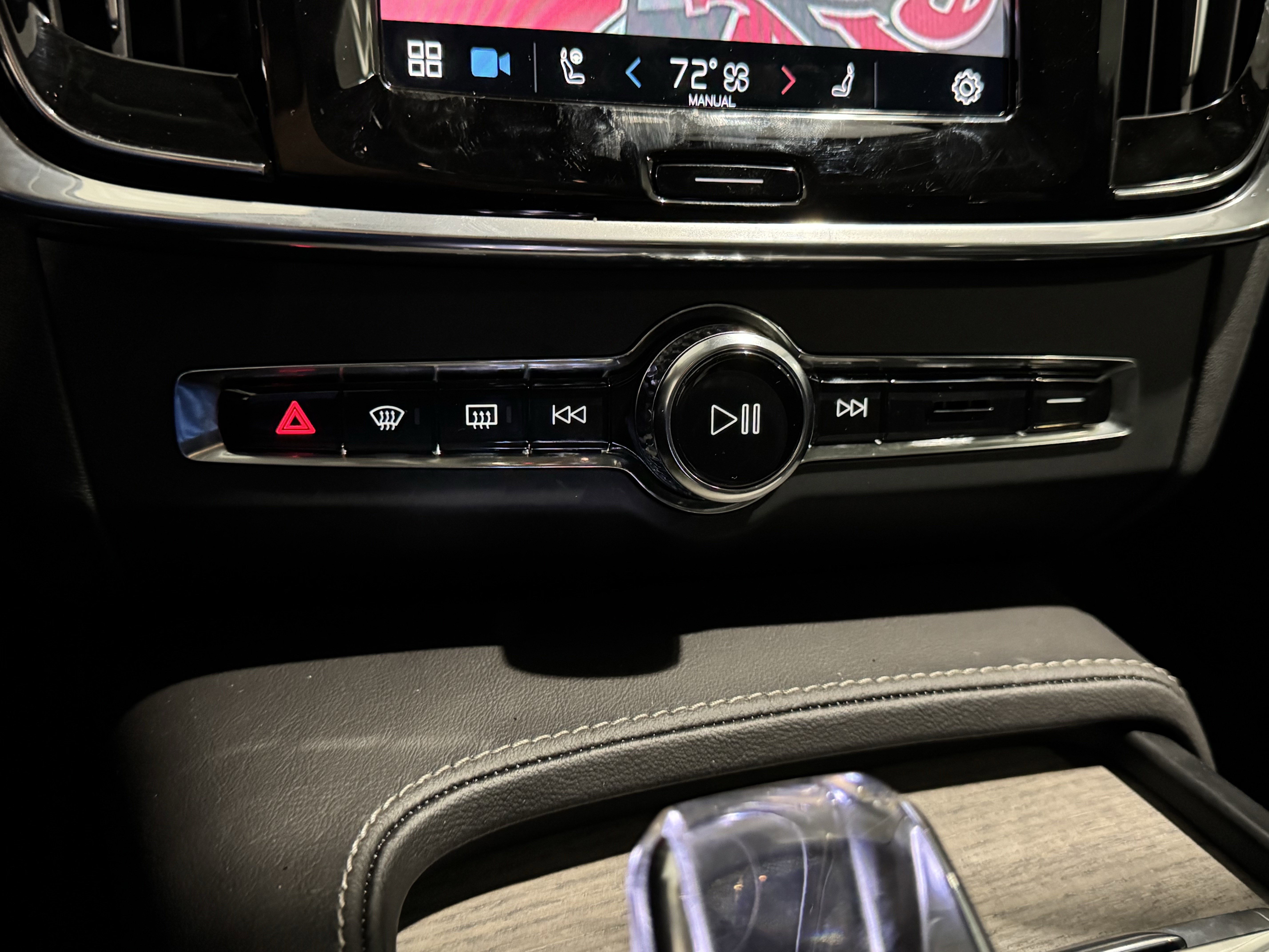 Used 2023 Volvo S90 B6 Ultimate w/ Protection Package Premier image 31