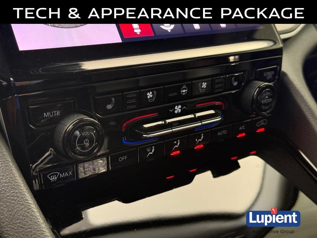 Used 2023 Jeep Grand Cherokee L Limited w/ Luxury Tech Group II AWD/4WD image 30