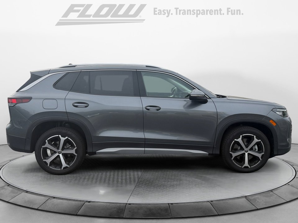 New 2026 Volkswagen Tiguan SE AWD/4WD image 8