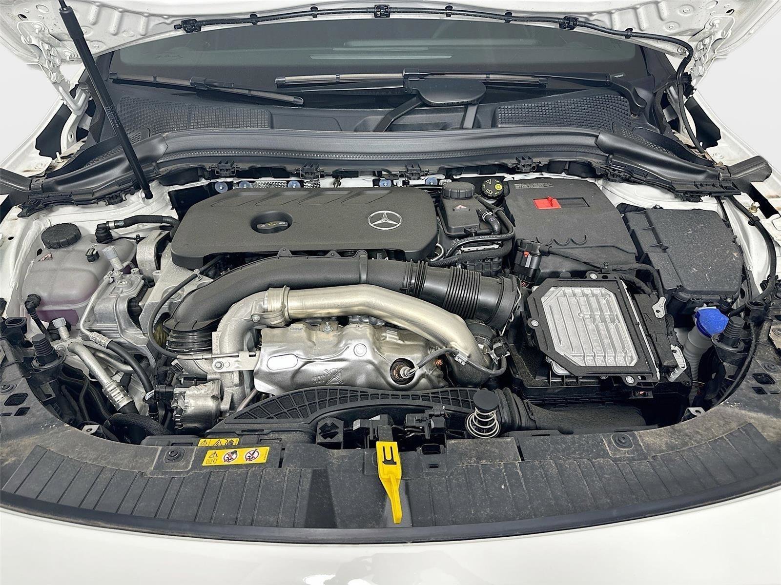 Certified 2025 Mercedes-Benz GLA 250 4MATIC image 38