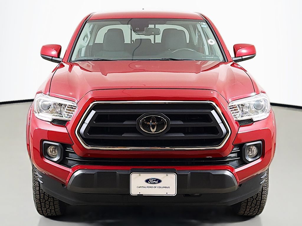 Used 2022 Toyota Tacoma SR5 AWD/4WD image 9