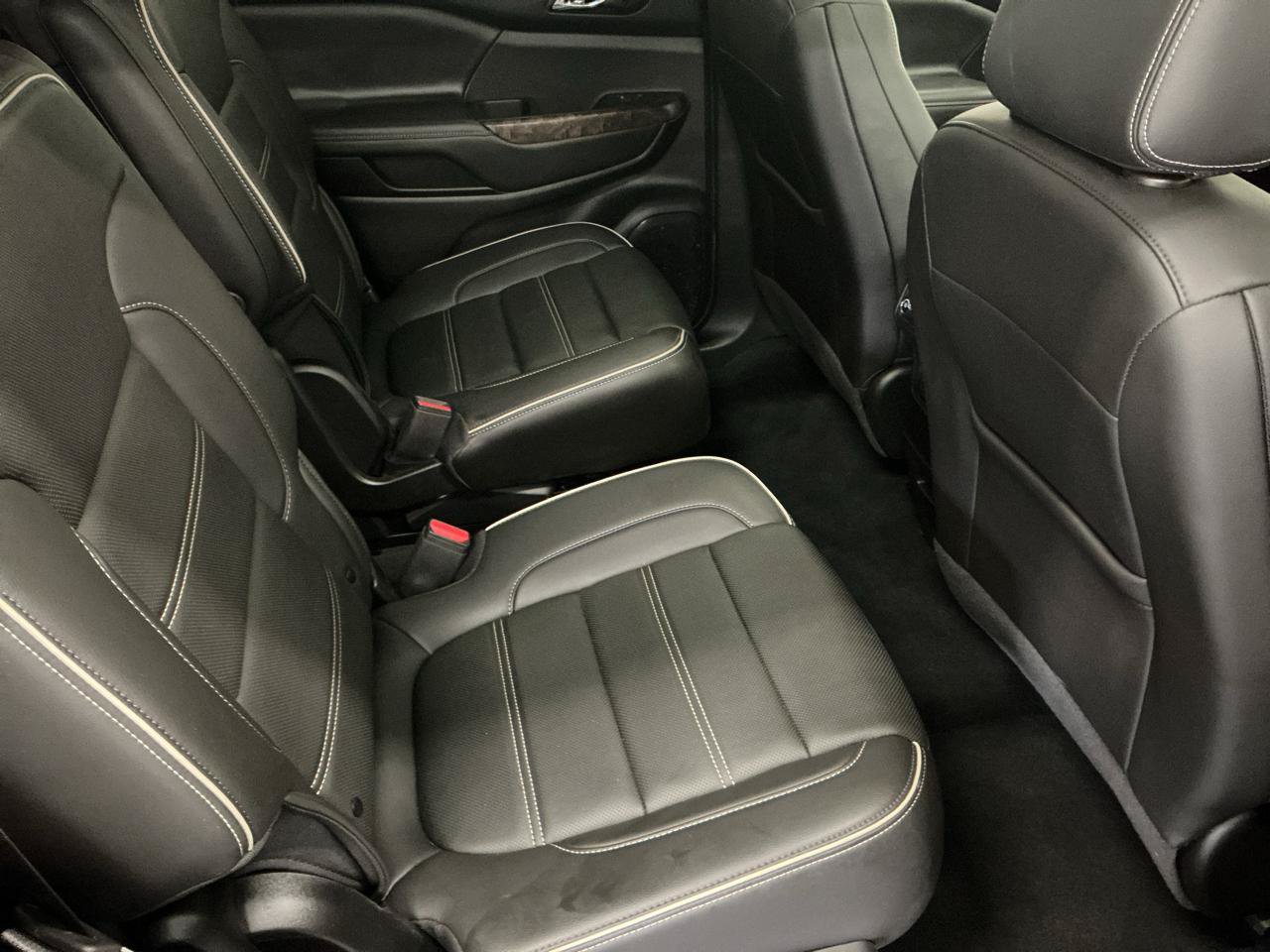 Used 2023 GMC Acadia Denali w/ Black Diamond Edition AWD/4WD image 14