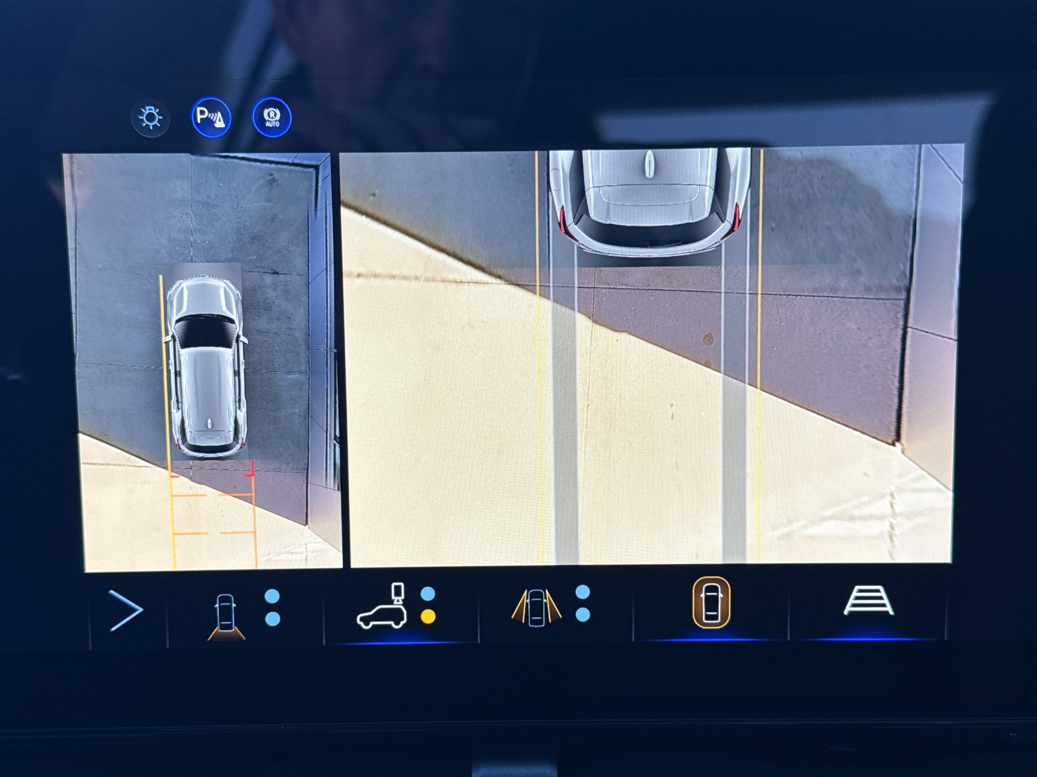 New 2027 Chevrolet Equinox RS w/ Safety and Technology Package AWD/4WD image 28