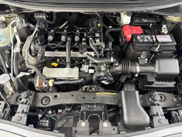 Used 2024 Nissan Versa SR FWD image 17