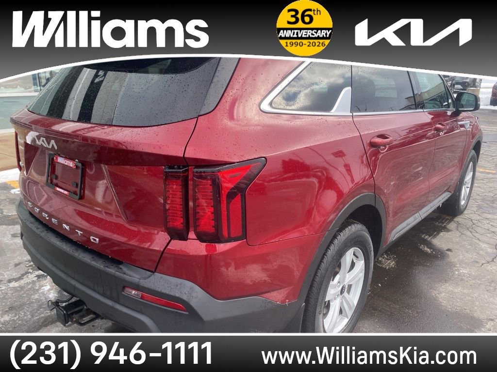 Used 2022 Kia Sorento LX image 13
