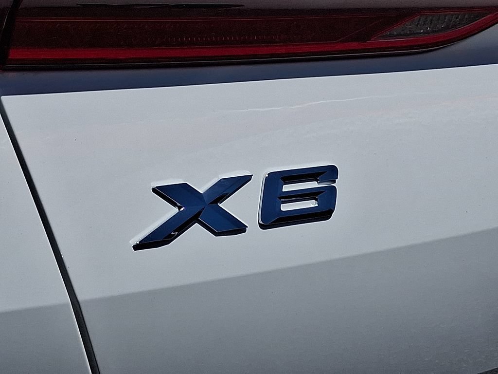 New 2027 BMW X6 xDrive40i w/ Executive Package AWD/4WD image 17