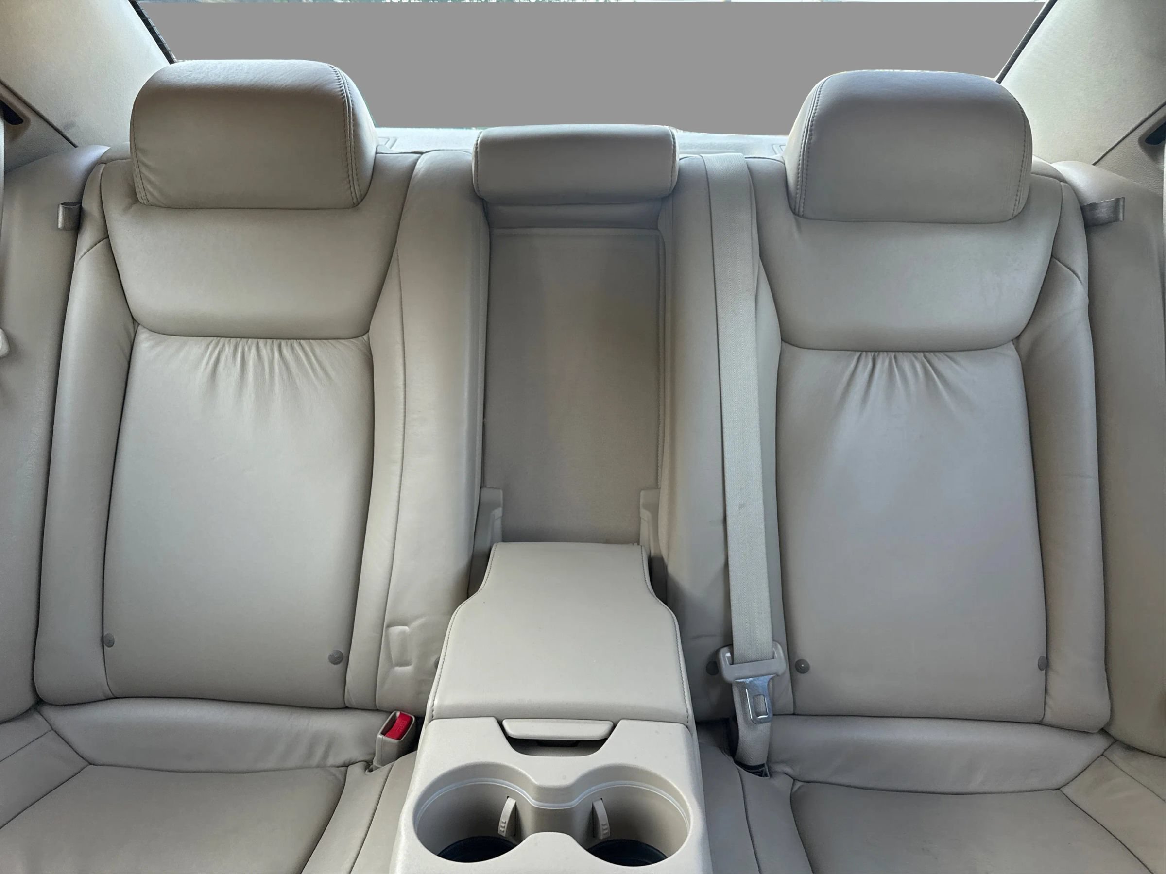 Used 2011 Chrysler 300 Limited RWD image 17