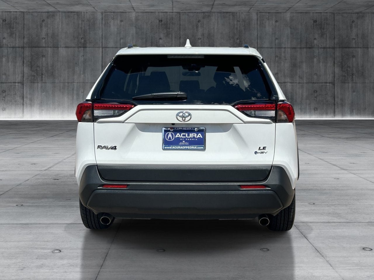 Used 2025 Toyota RAV4 LE AWD/4WD image 4