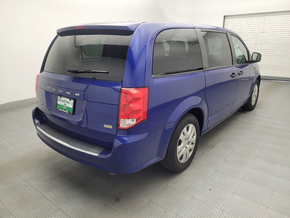 Used 2019 Dodge Grand Caravan SE FWD image 9