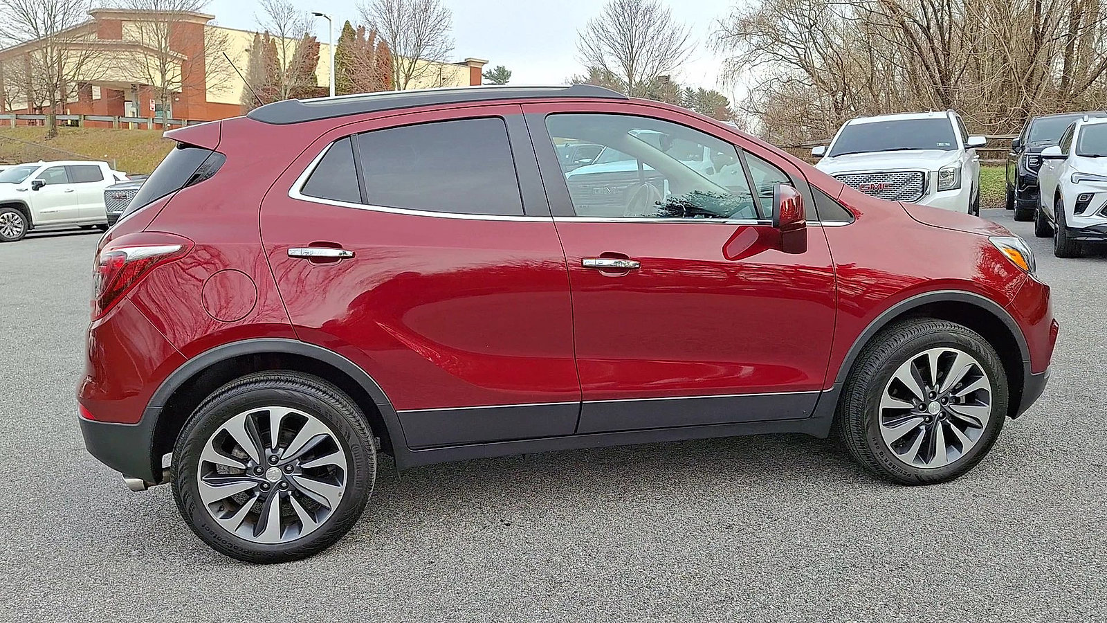 Certified 2022 Buick Encore Preferred w/ Safety Package image 9