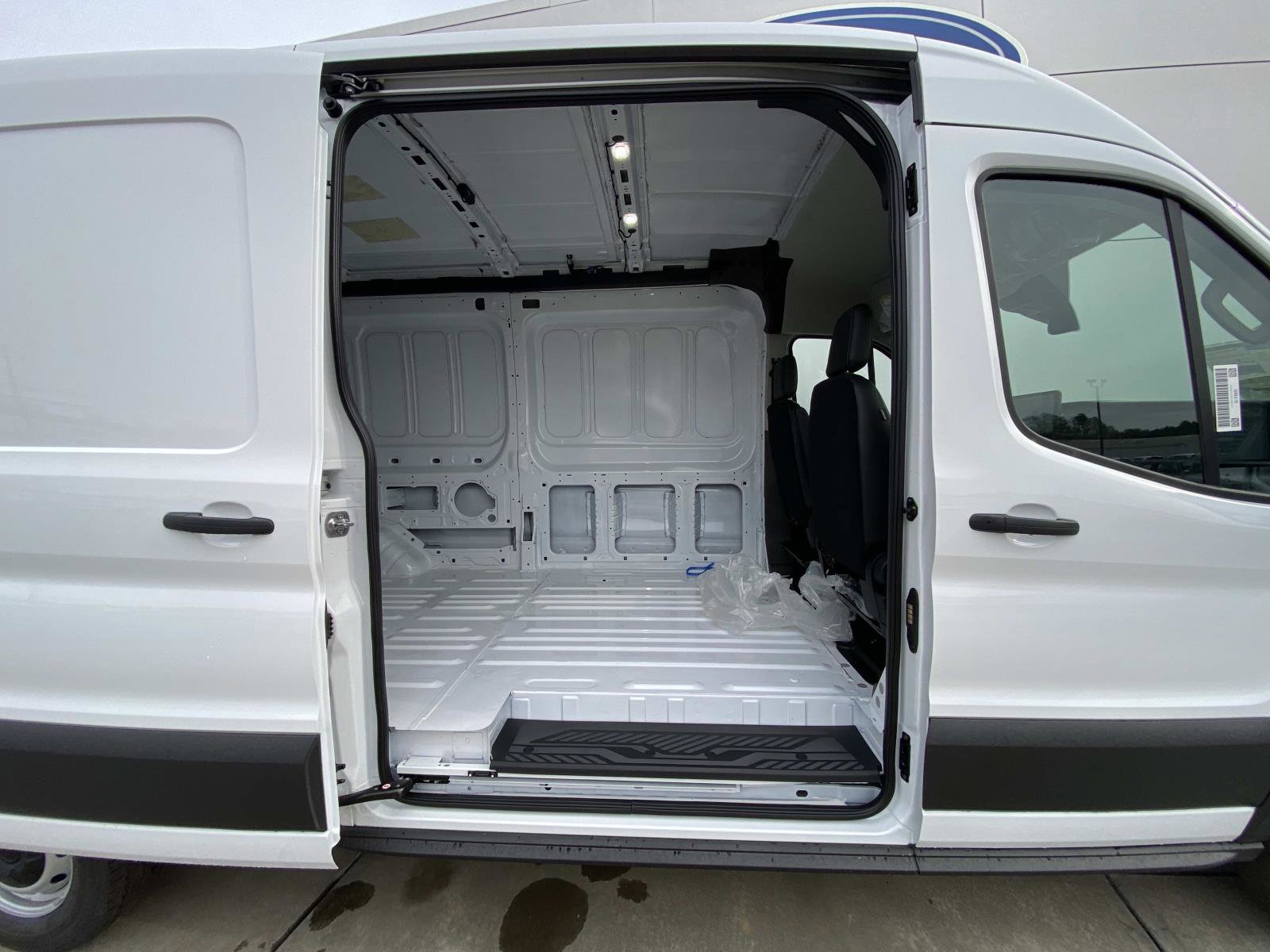 New 2026 Ford Transit 250 148 Medium Roof image 10
