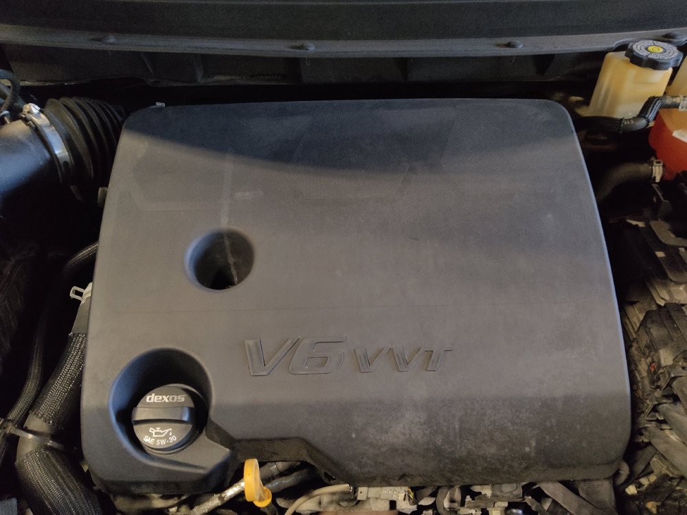 Used 2020 Chevrolet Traverse LT FWD image 30