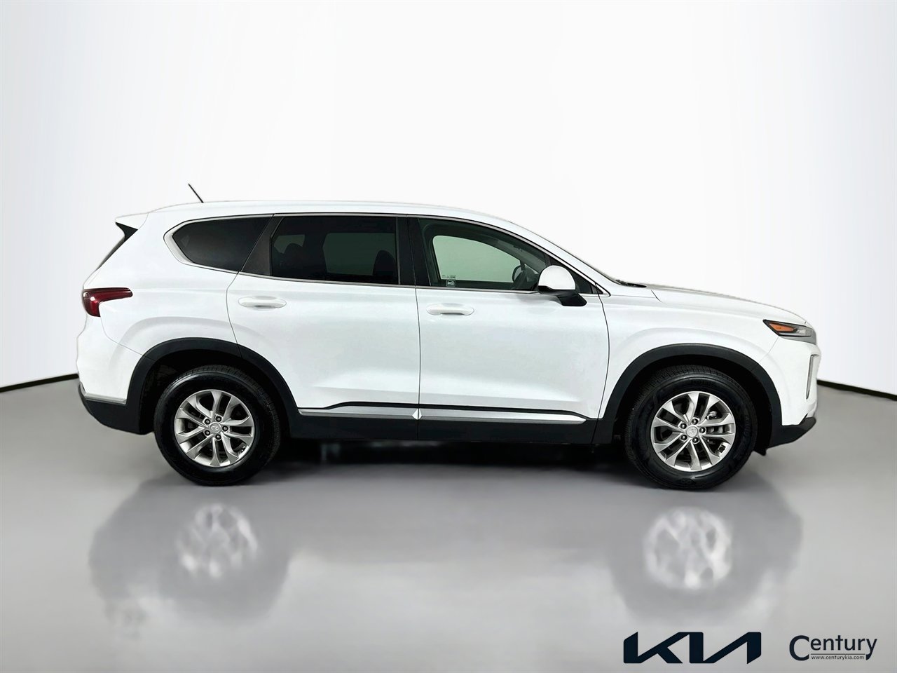 Used 2019 Hyundai Santa Fe SE FWD image 4
