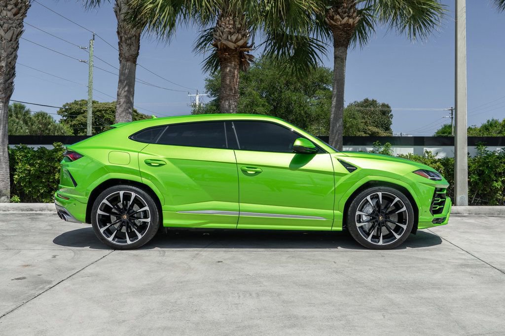 Used 2022 Lamborghini Urus AWD/4WD image 9