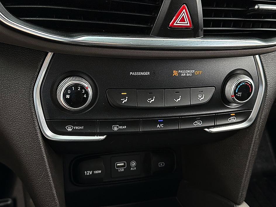 Used 2020 Hyundai Santa Fe SE AWD/4WD image 14