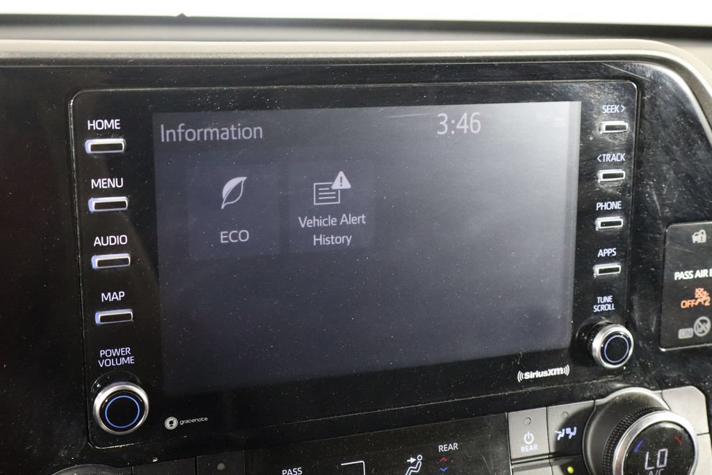 Used 2022 Toyota Highlander L AWD/4WD image 33