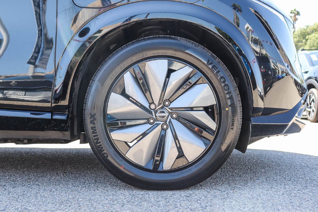 Certified 2024 Nissan Ariya FWD image 11