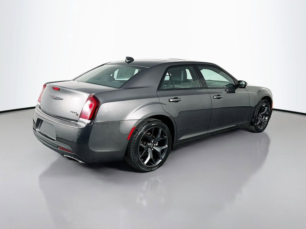 Used 2023 Chrysler 300 S RWD image 7