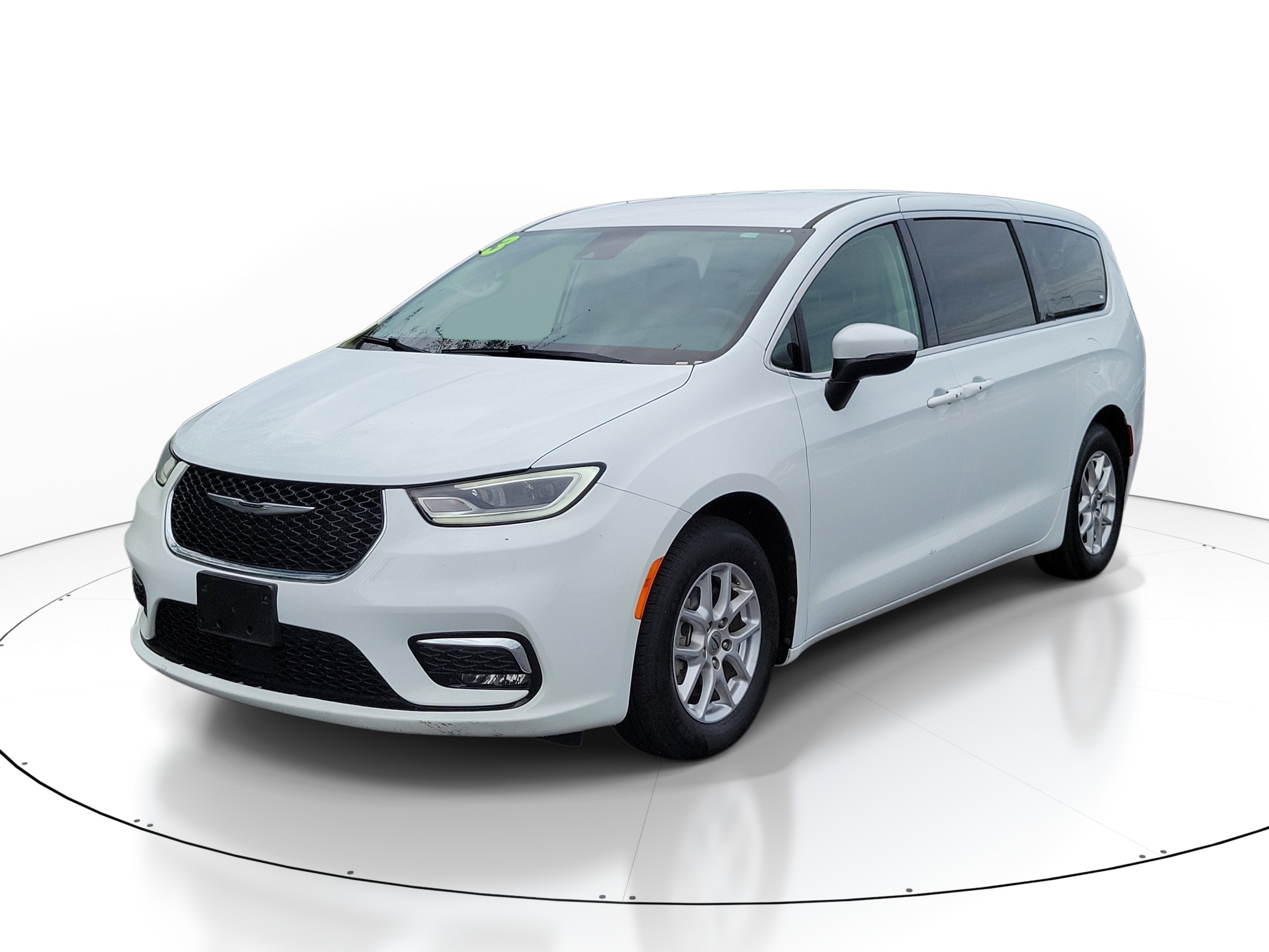 Used 2023 Chrysler Pacifica Touring-L FWD image 5