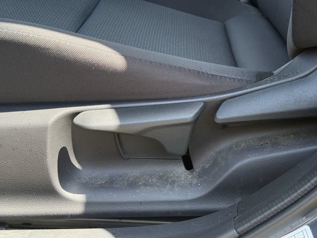 Used 2025 Toyota Prius LE FWD image 25