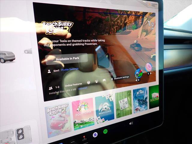 Used 2020 Tesla Model Y Long Range image 21