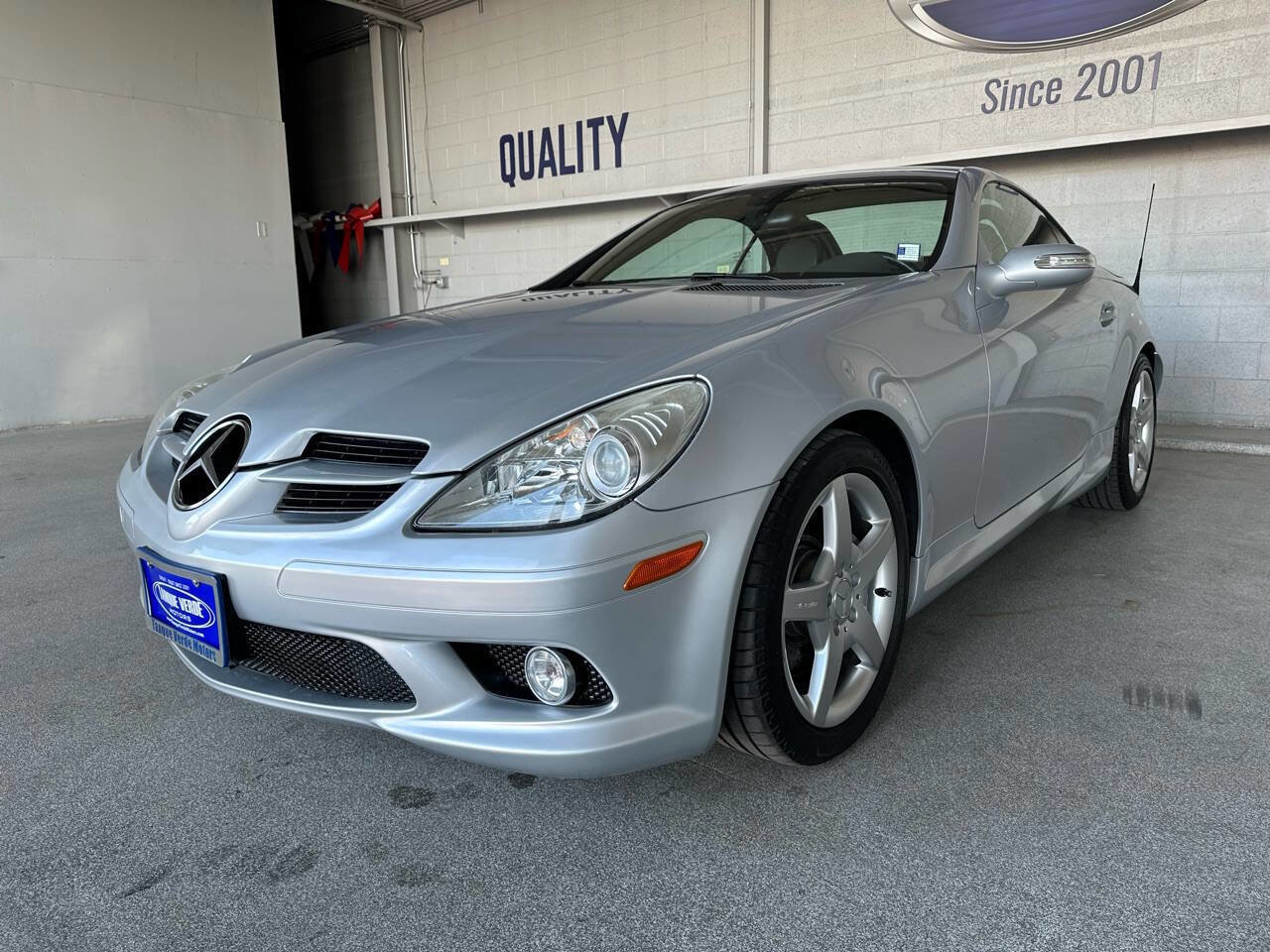 Used 2005 Mercedes-Benz SLK 350 image 5