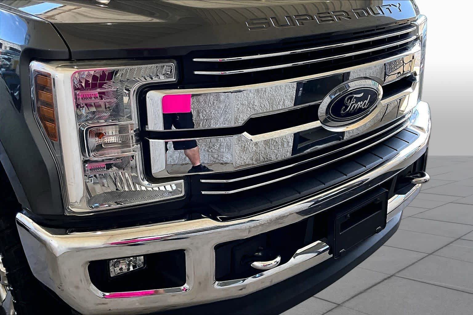 Used 2018 Ford F250 Lariat w/ Chrome Package AWD/4WD image 29