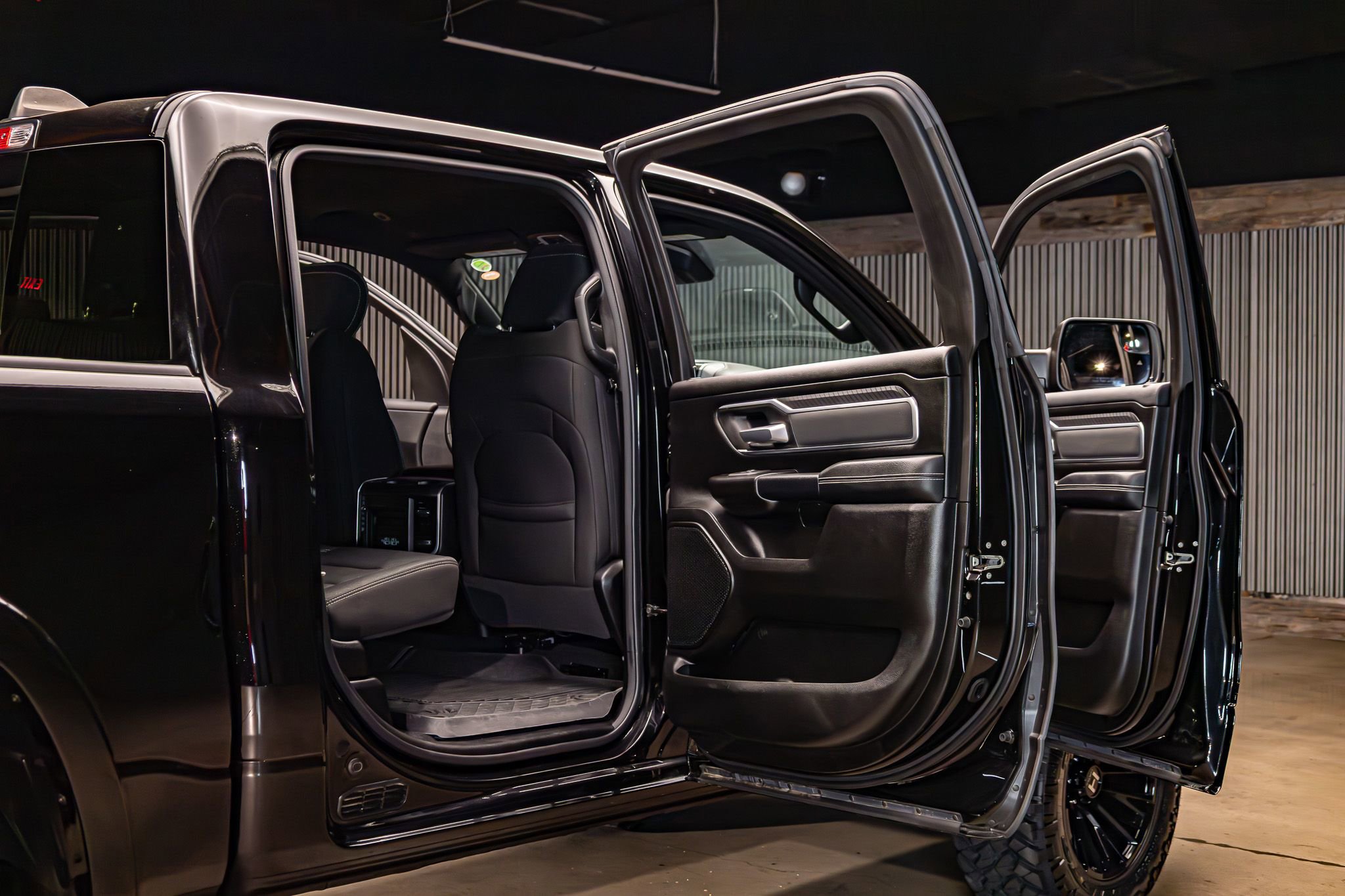 Used 2025 RAM 1500 Big Horn image 30