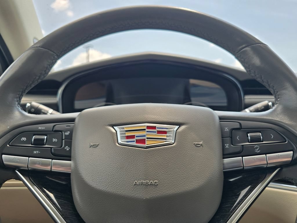 Used 2023 Cadillac XT6 Premium Luxury FWD image 21