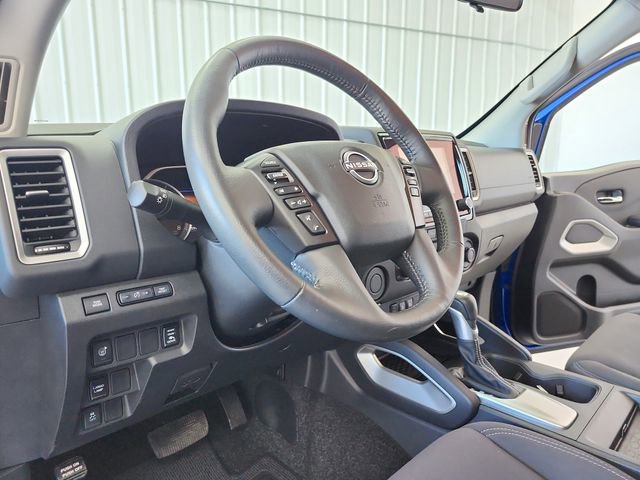 Used 2024 Nissan Frontier SV w/ SV Convenience Package image 18