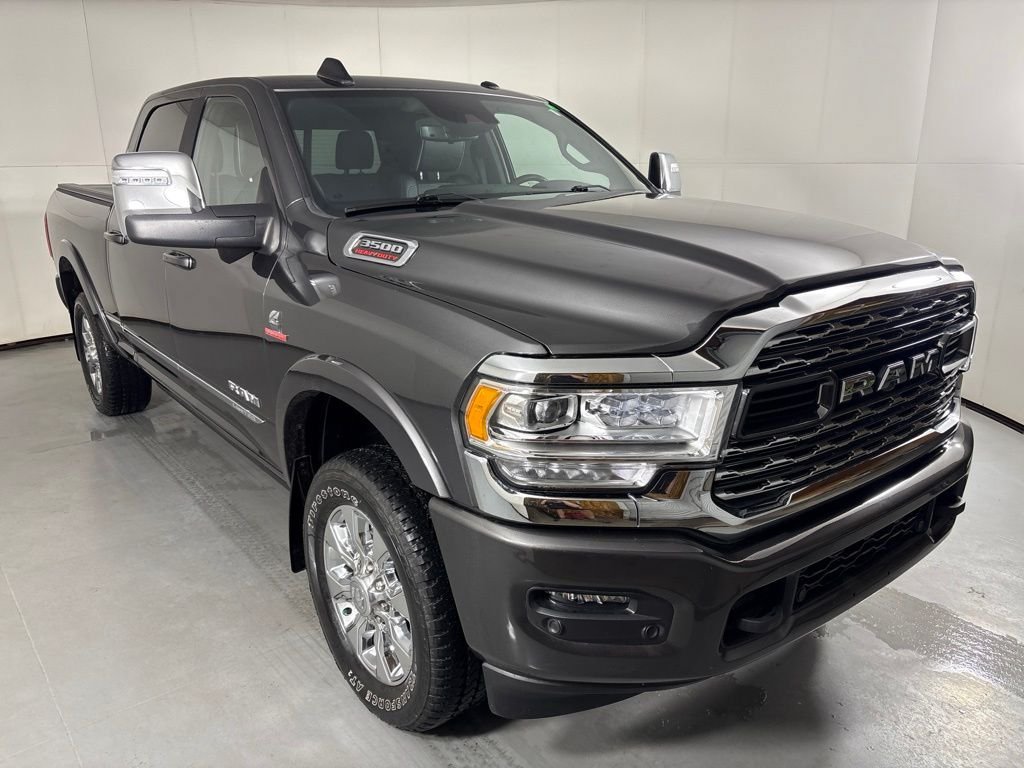 Used 2024 RAM 3500 Limited AWD/4WD image 2