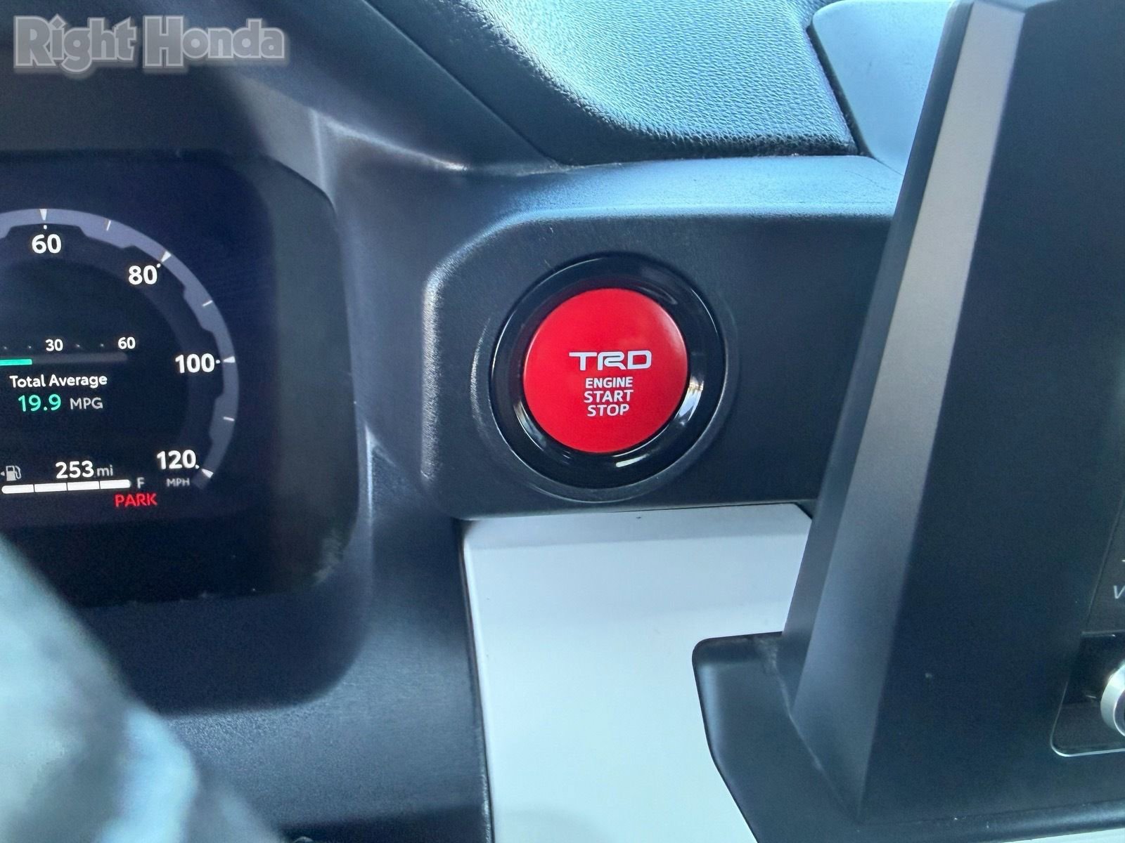 Used 2024 Toyota Tacoma TRD Sport image 30