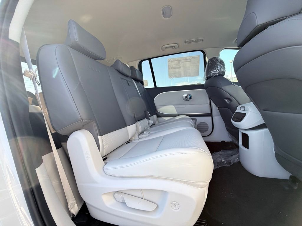 New 2026 Hyundai Ioniq 9 SEL image 16