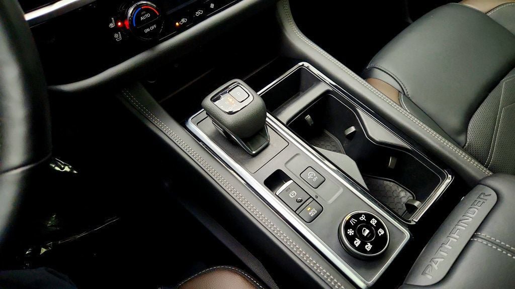 Used 2023 Nissan Pathfinder Platinum w/ Lighting Package (N93) image 17