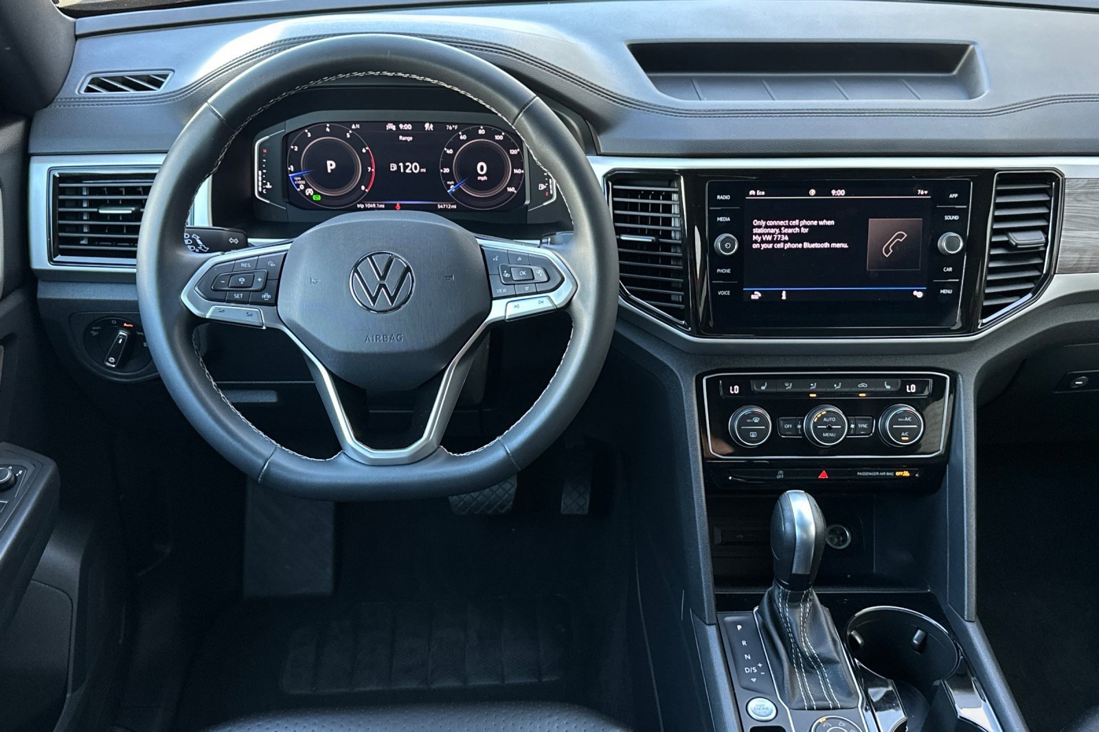 Used 2022 Volkswagen Atlas Cross Sport SE image 14