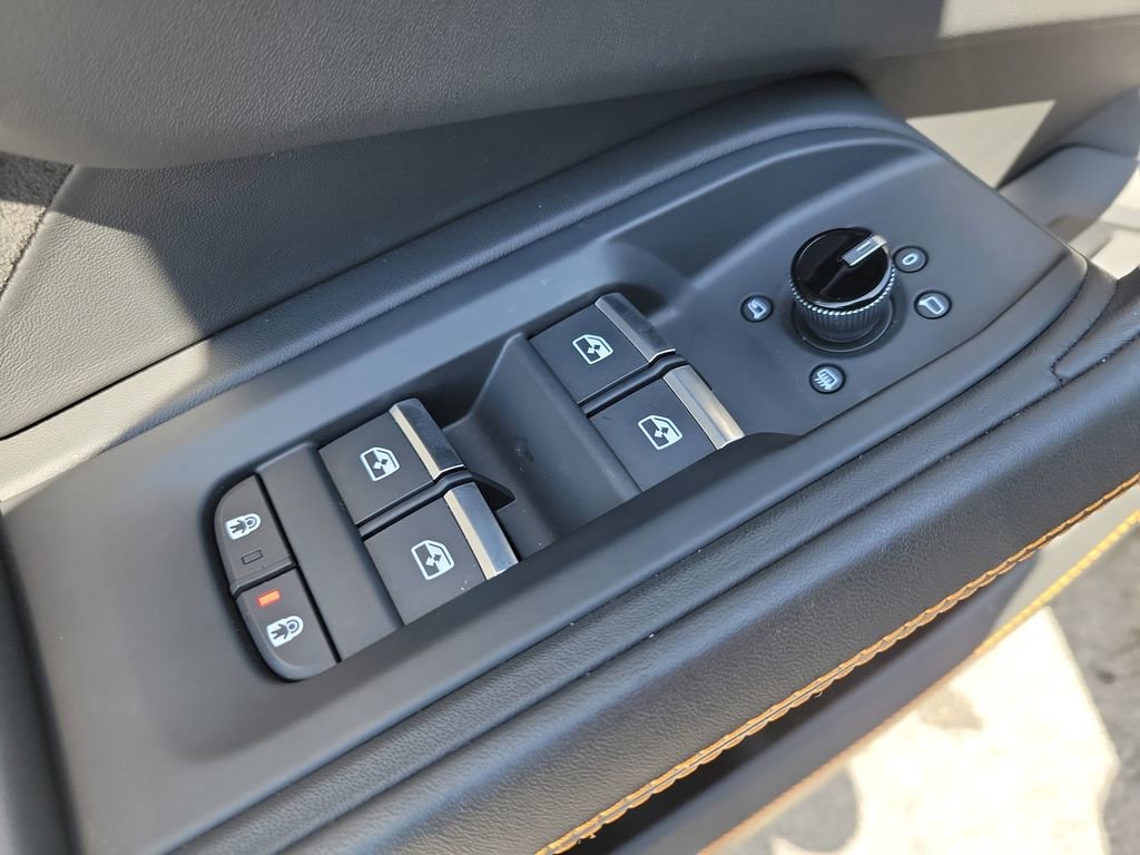 Used 2024 Lamborghini Urus S AWD/4WD image 24
