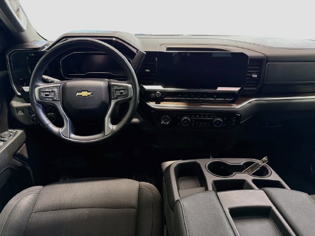 Used 2024 Chevrolet Silverado 1500 LT w/ Protection Package AWD/4WD image 19