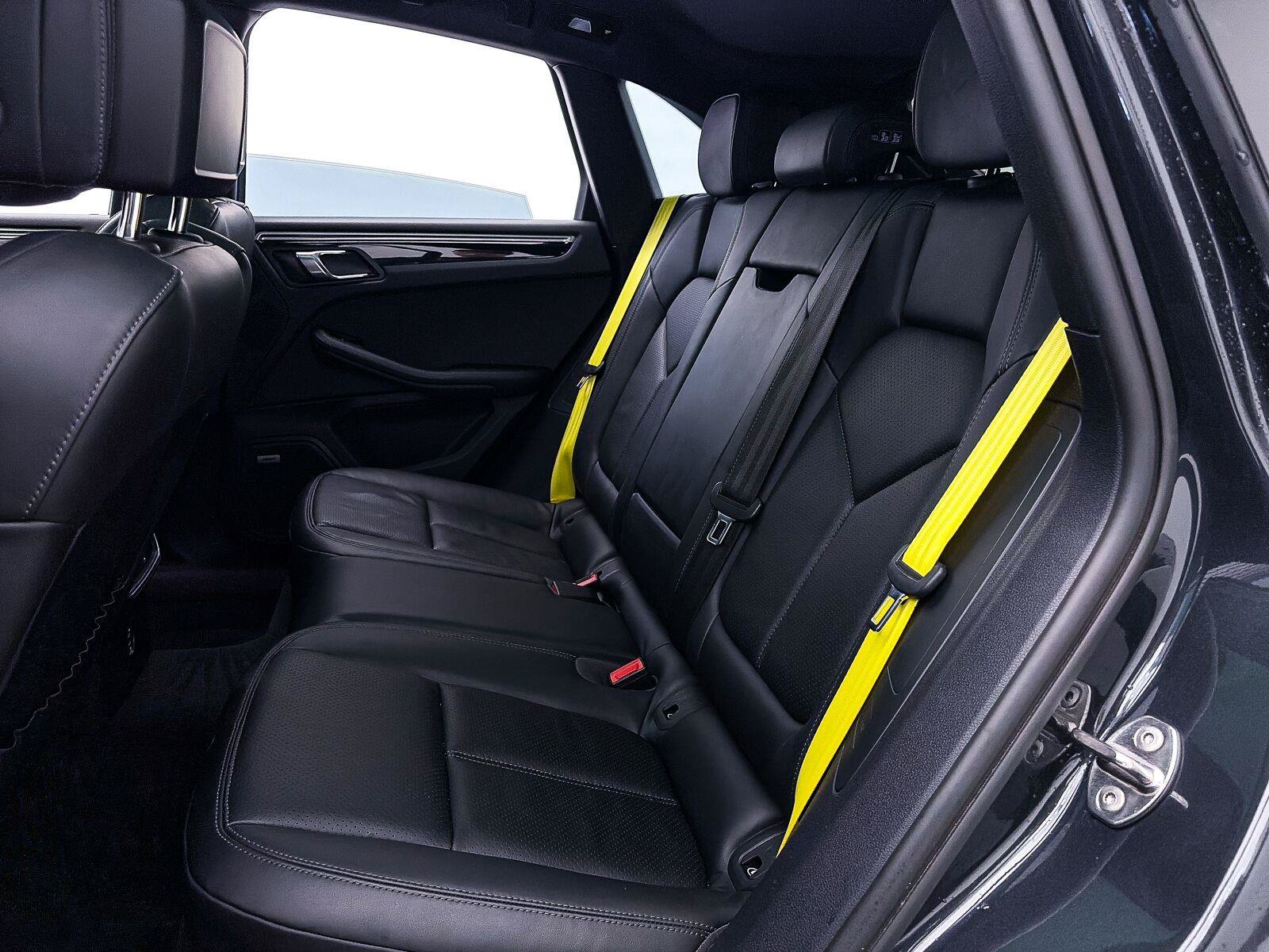 Used 2023 Porsche Macan S AWD/4WD image 47