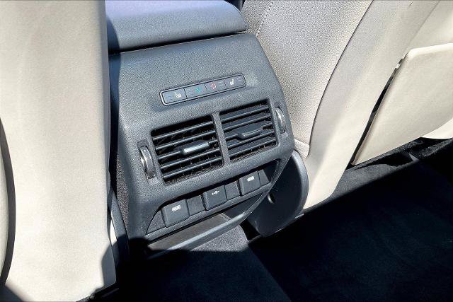 Used 2020 Land Rover Discovery Sport SE AWD/4WD image 10