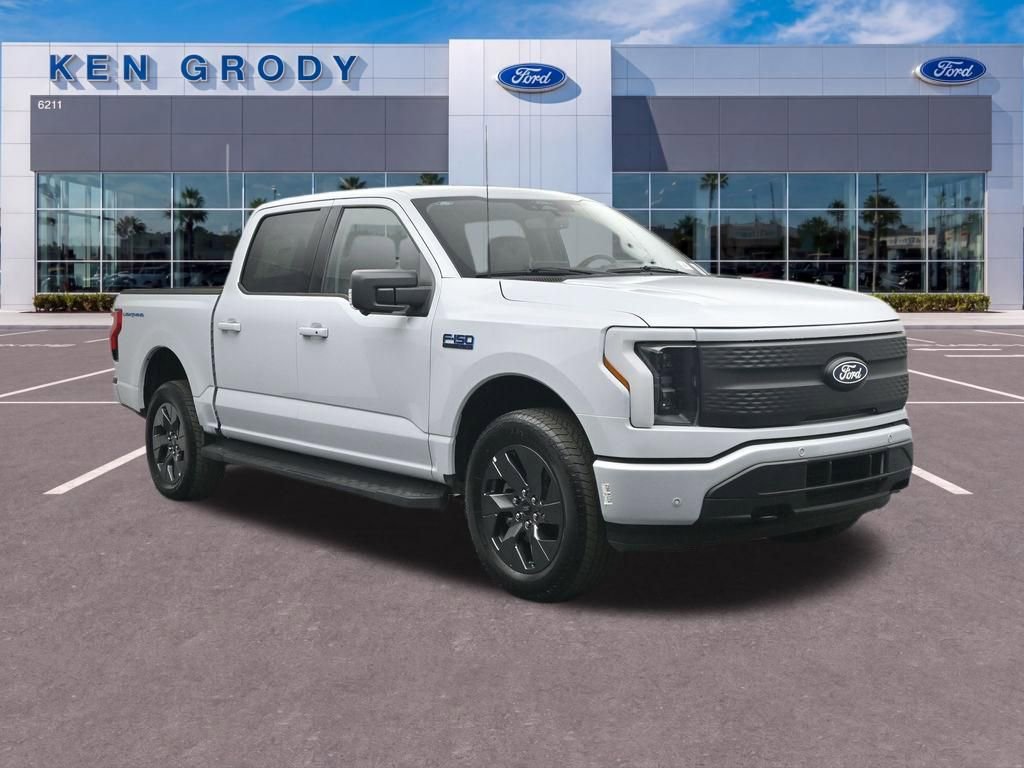 New 2025 Ford F150 Lightning Flash AWD/4WD image 1