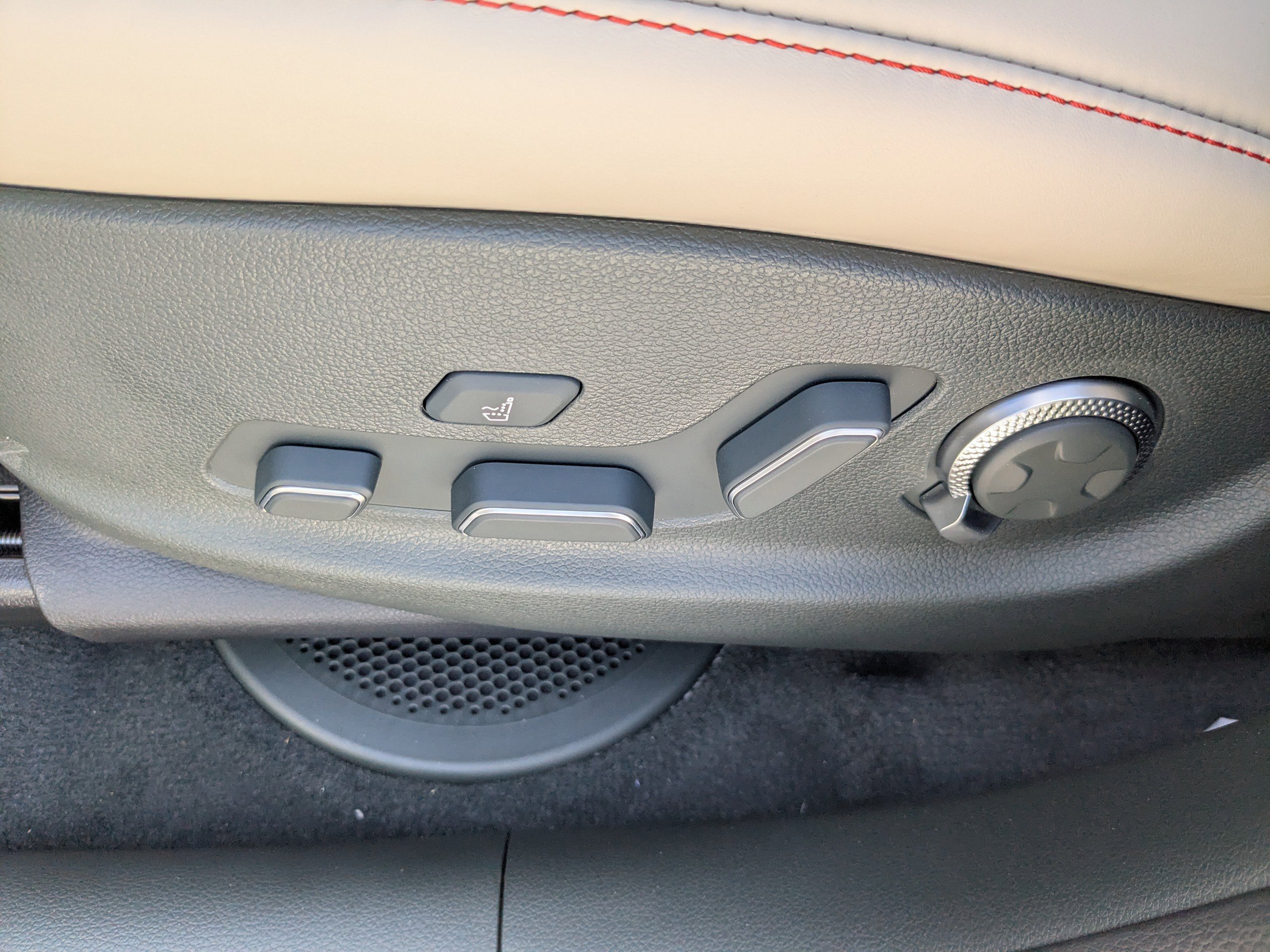 Used 2025 Genesis GV80 3.5T e-SC AWD/4WD image 18