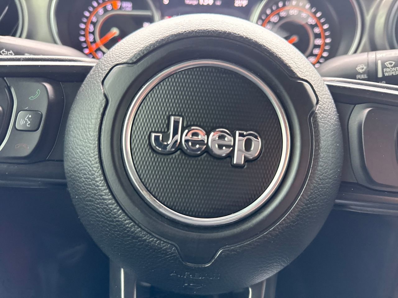 Used 2021 Jeep Gladiator Sport image 28