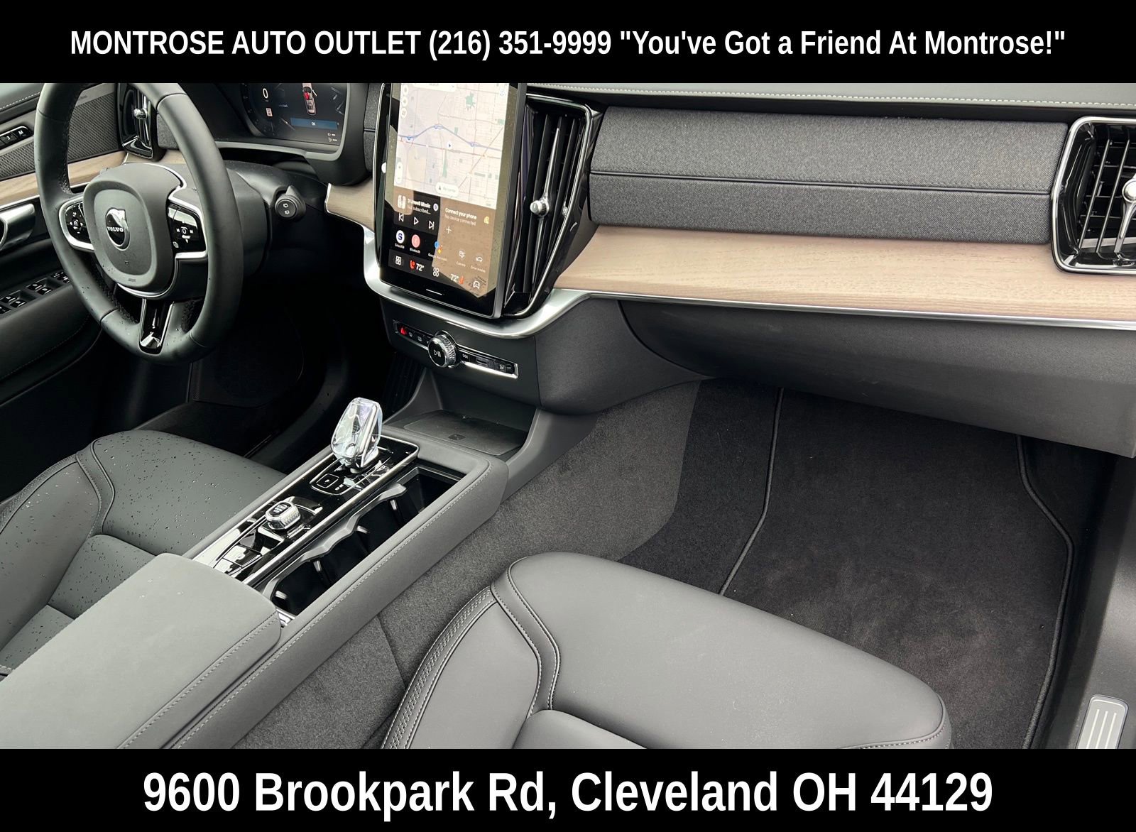 New 2026 Volvo XC90 T8 Plus w/ Protection Package Premier image 17